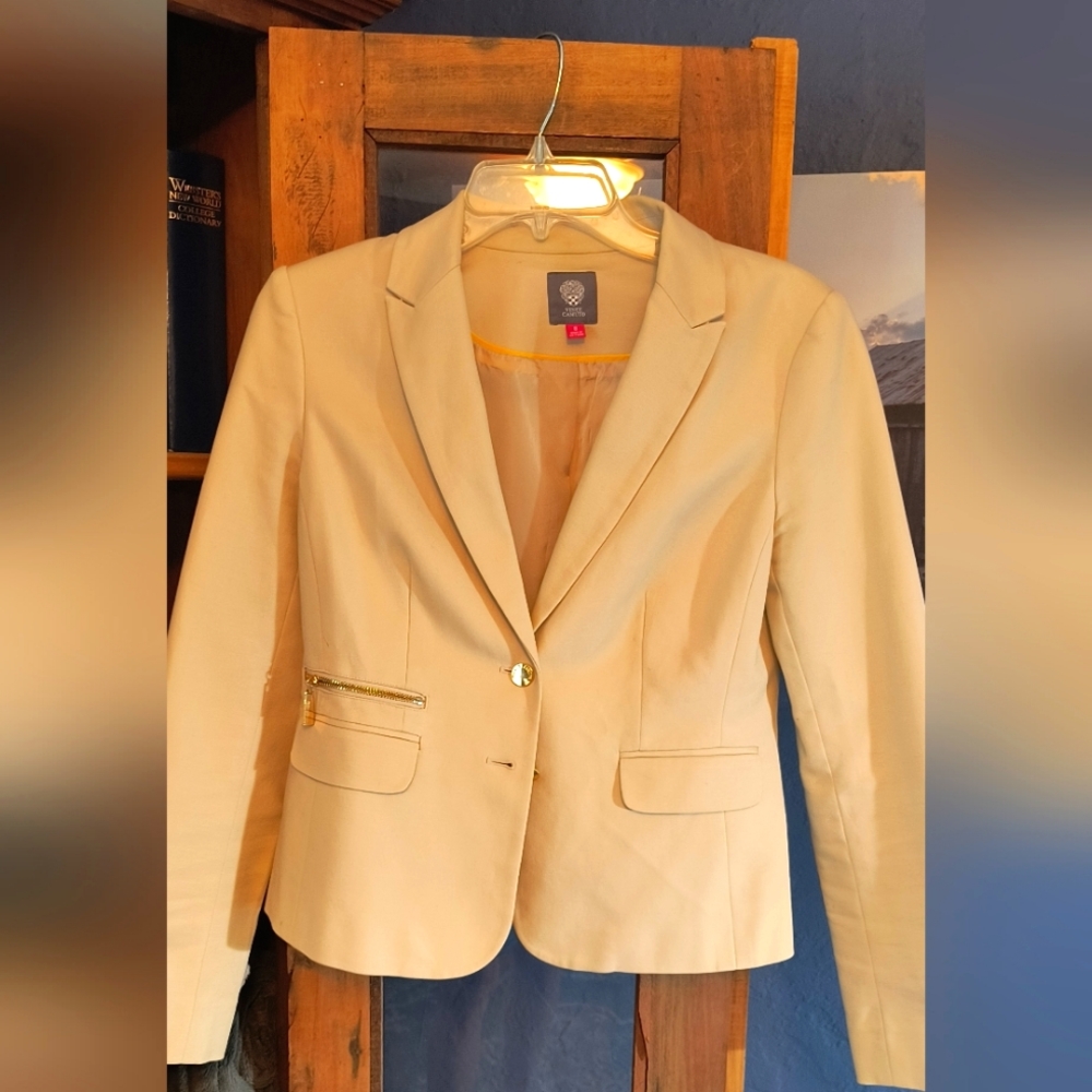 Vince Camuto tan blazer, size 8